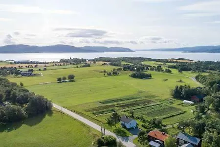 Karstua - * Austratt